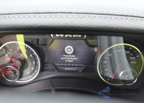 2023 Ram 1500 Laramie 4X4 5'7 Box z USA, uszkodzony, nr VIN 1C6SRFJT4PN501763